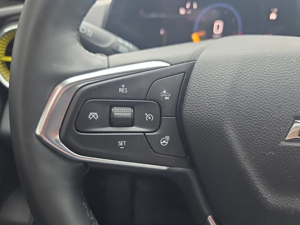 Used 2025 Chevrolet Trax ACTIV w/ Sunroof Package FWD image 20