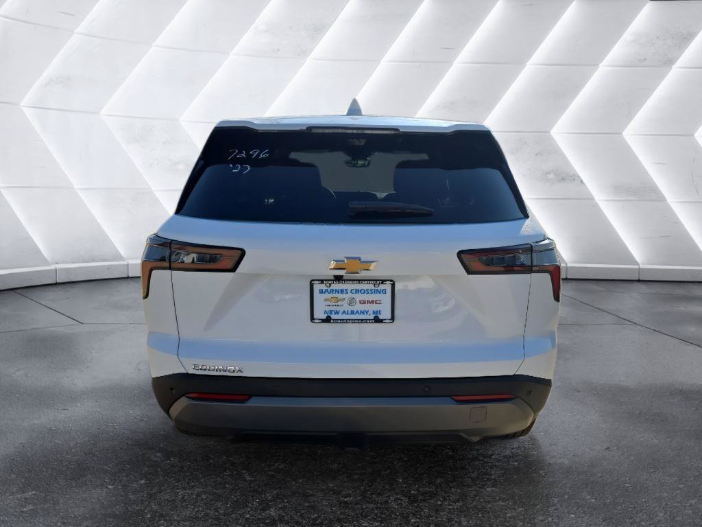 New 2027 Chevrolet Equinox LT w/ Safety and Technology Package FWD image 6
