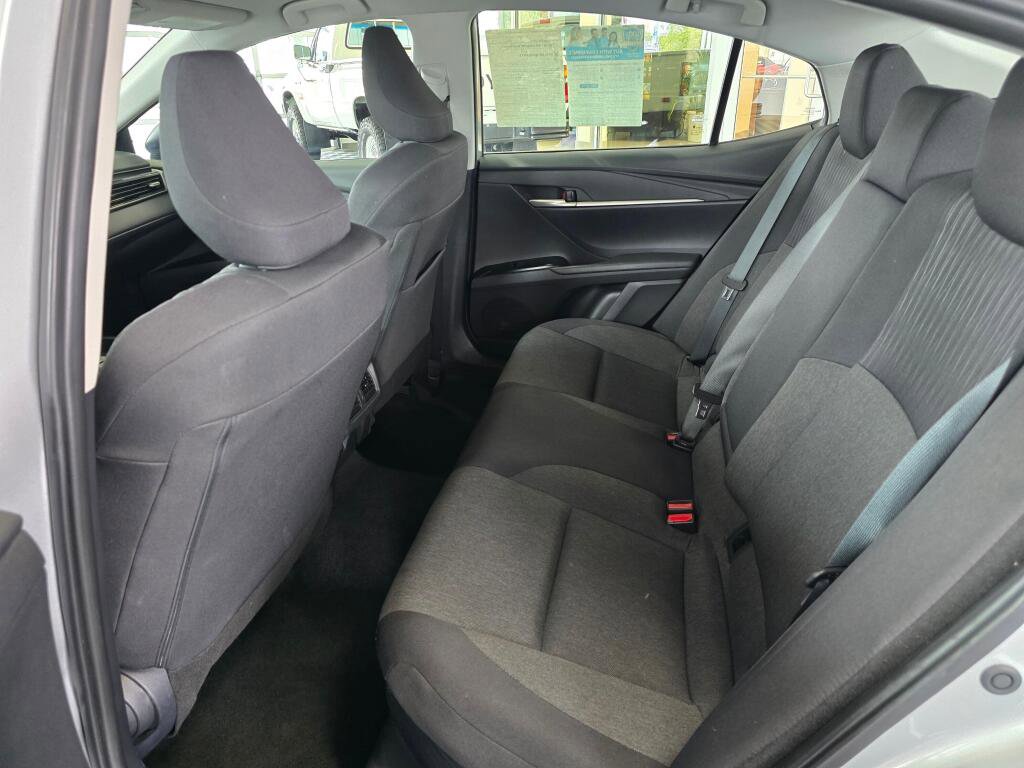 Used 2025 Toyota Camry LE FWD image 38