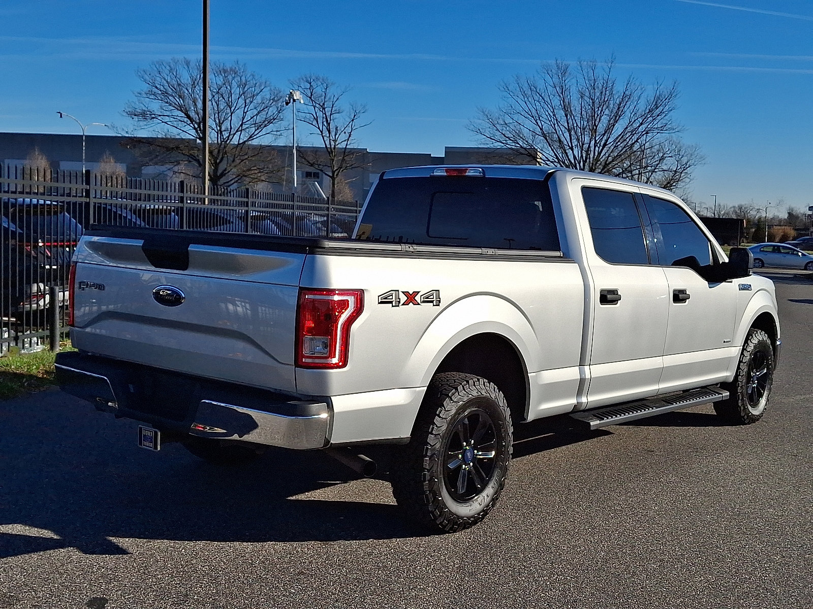 Used 2015 Ford F150 XLT w/ Equipment Group 301A Mid image 6