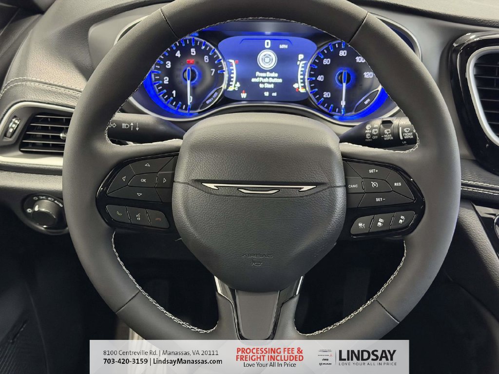 New 2027 Chrysler Pacifica Limited AWD/4WD image 24