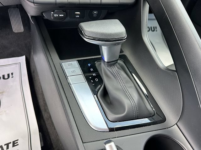 Certified 2024 Hyundai Elantra SE FWD image 24