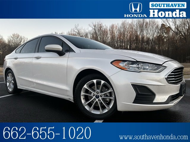 Used 2020 Ford Fusion SE image 1