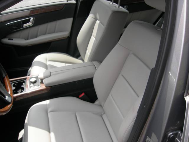 Used 2013 Mercedes-Benz E 350 Sedan image 3