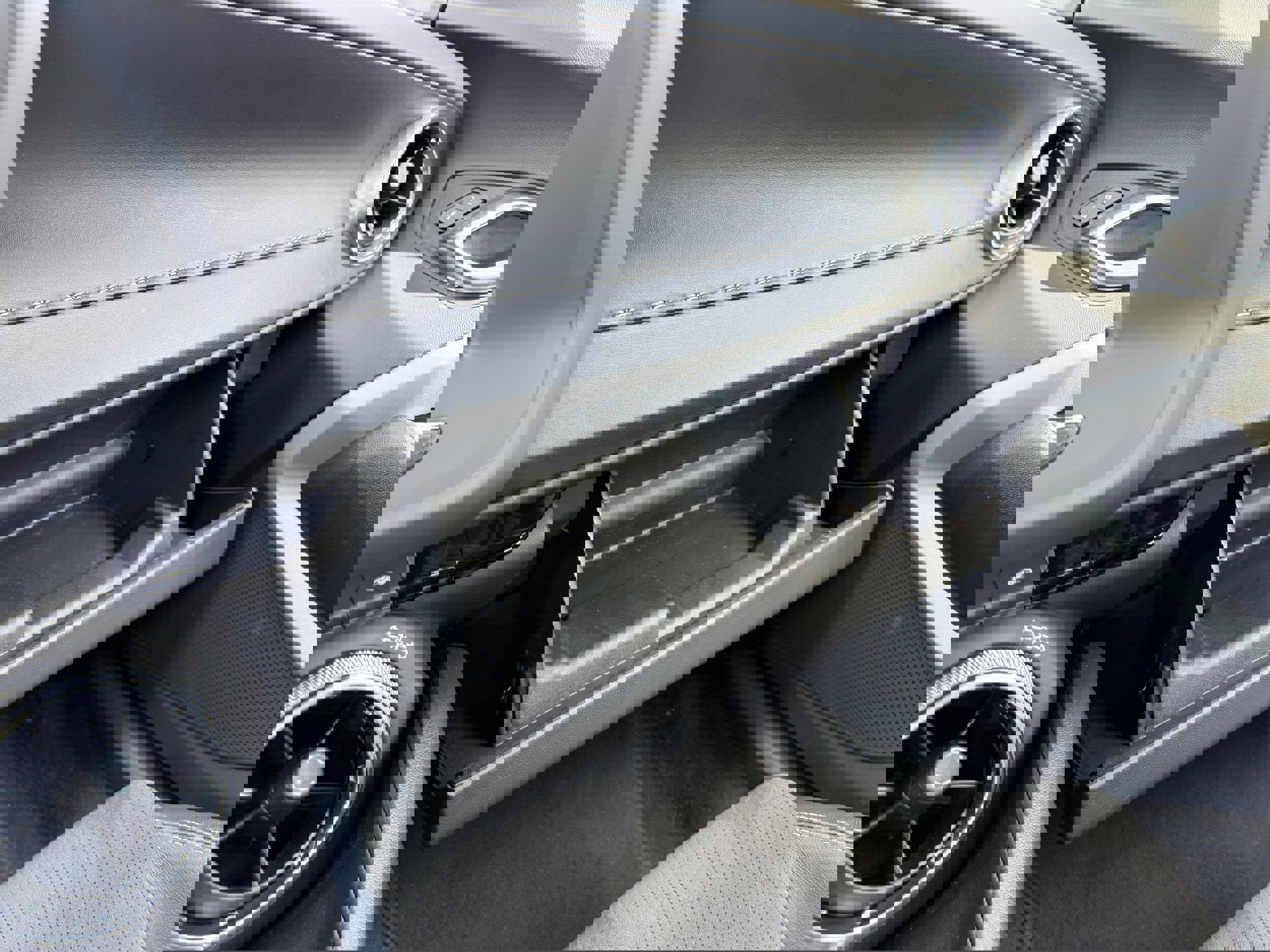 Used 2022 Chevrolet Camaro LT w/ RS Package image 20