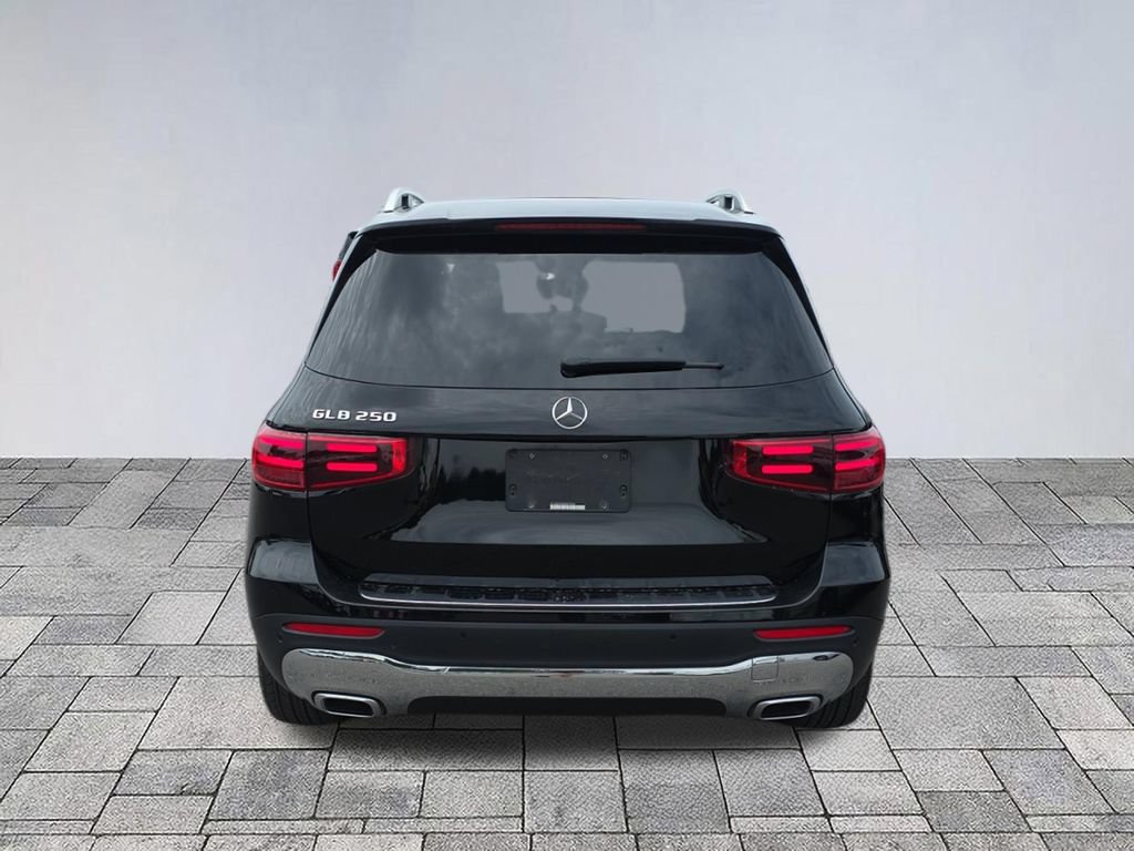 Used 2024 Mercedes-Benz GLB 250 image 6