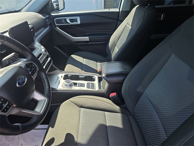 Used 2022 Ford Explorer XLT image 17