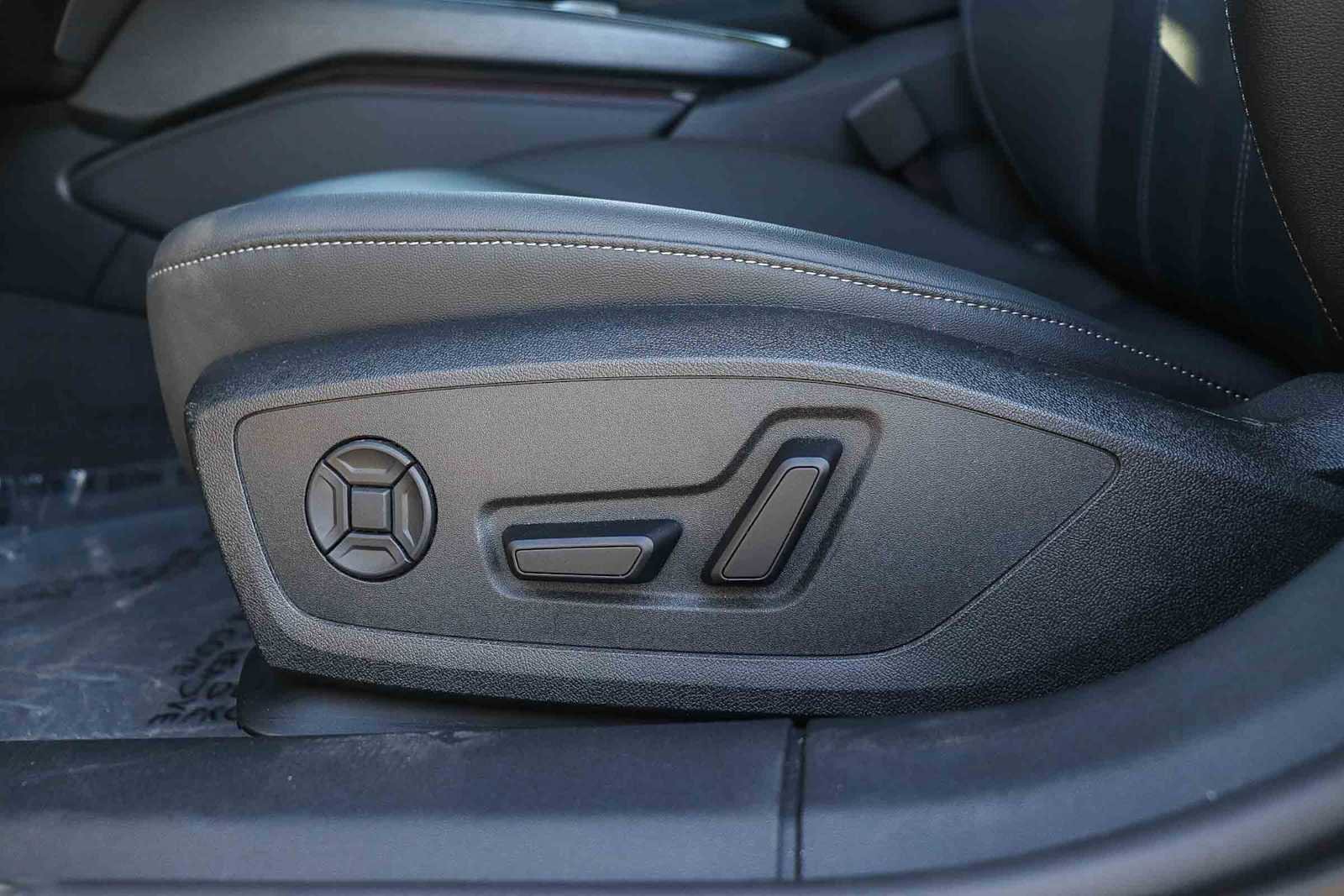Used 2025 Audi A5 2.0T Premium image 25