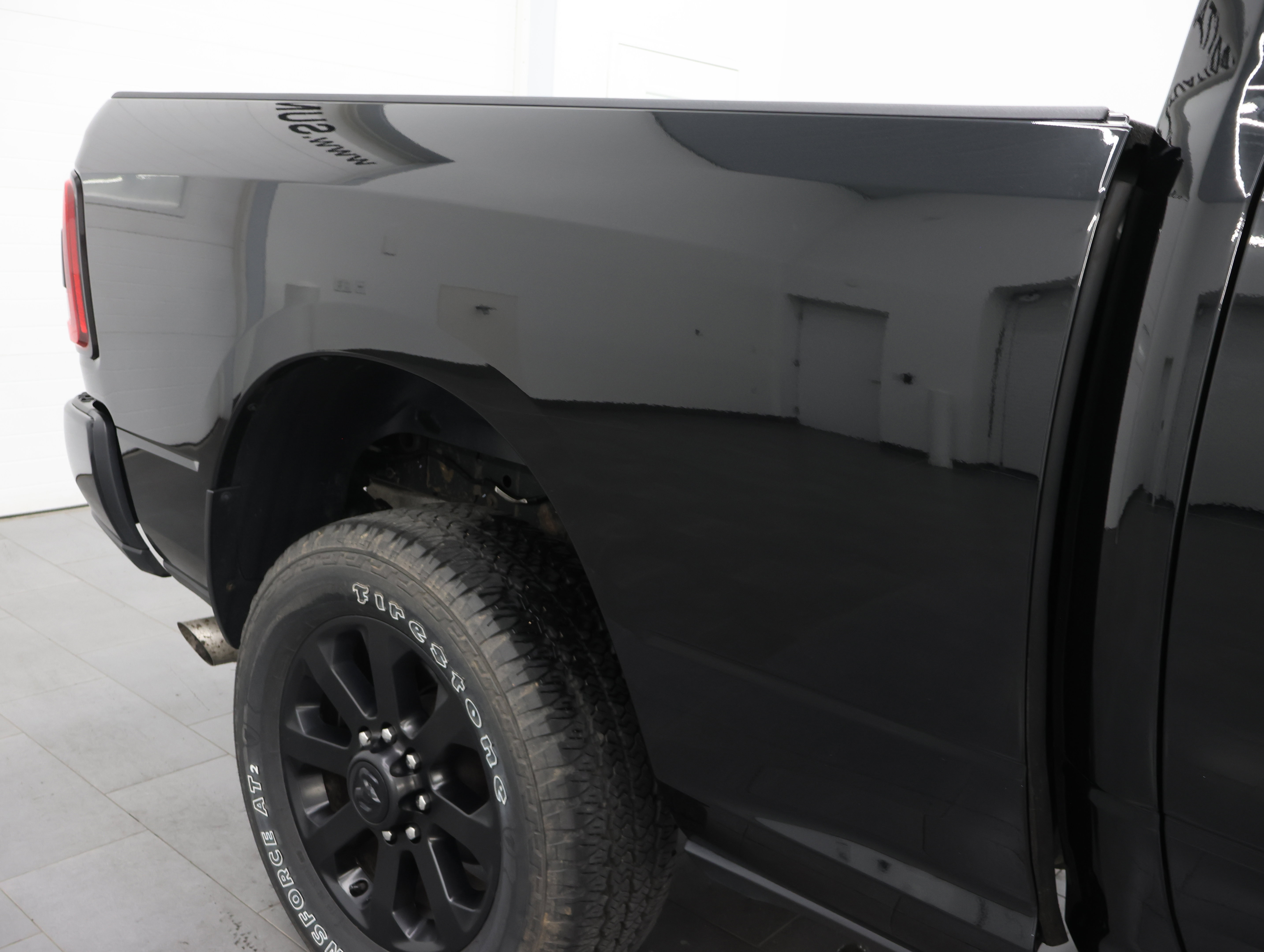 Used 2024 RAM 3500 Laramie w/ Night Edition AWD/4WD image 26