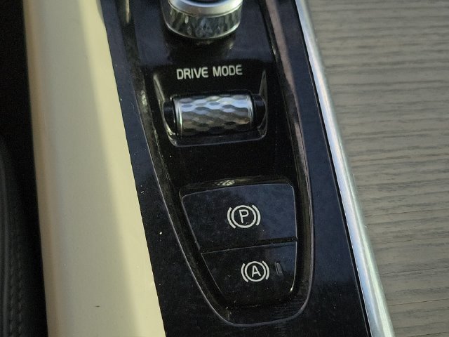 Used 2021 Volvo XC60 T5 Inscription w/ Protection Package FWD image 30