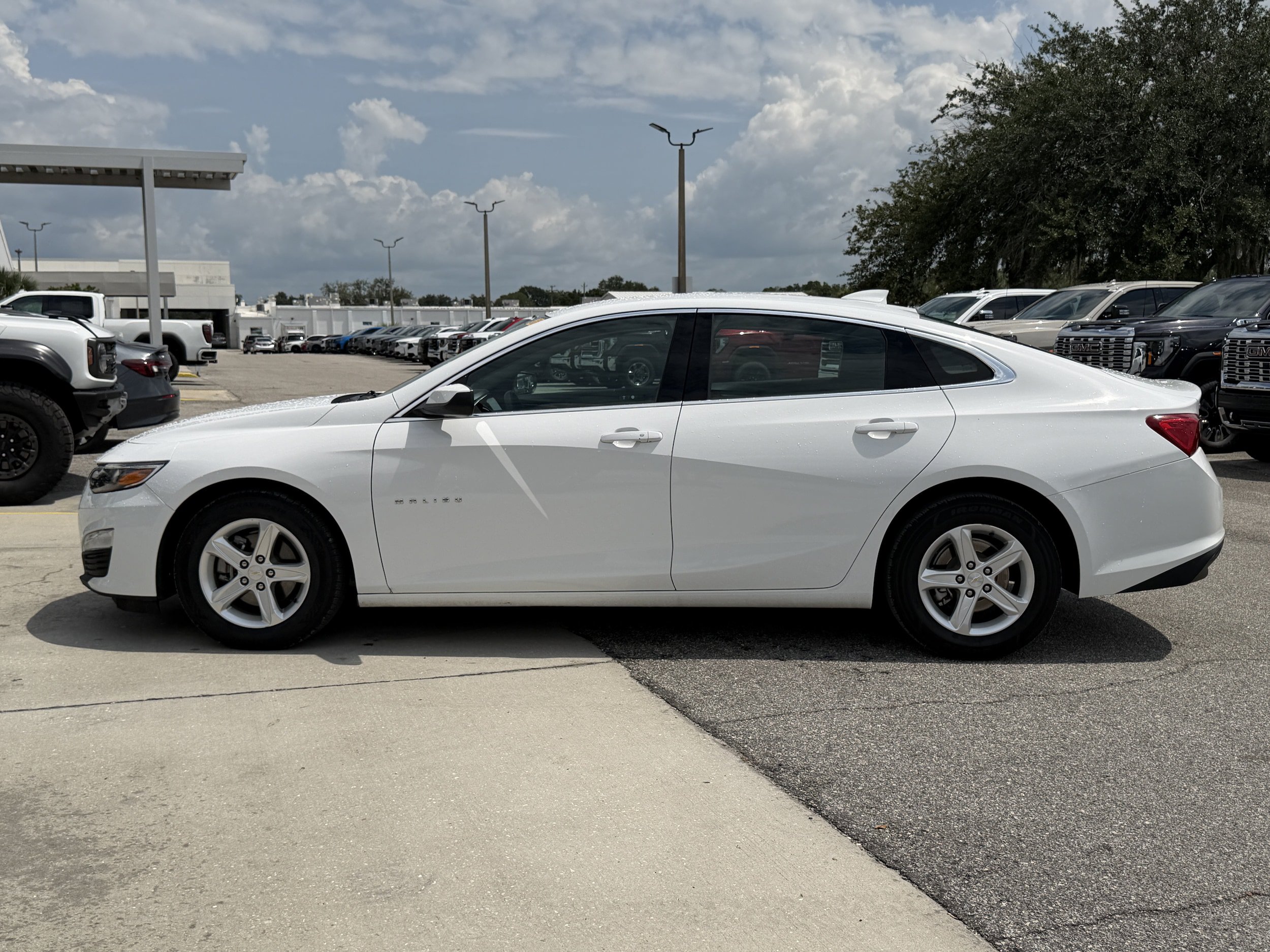 Used 2024 Chevrolet Malibu LT FWD image 6