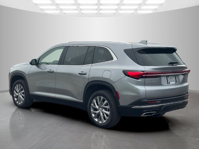 Used 2025 Buick Enclave Preferred AWD/4WD image 5