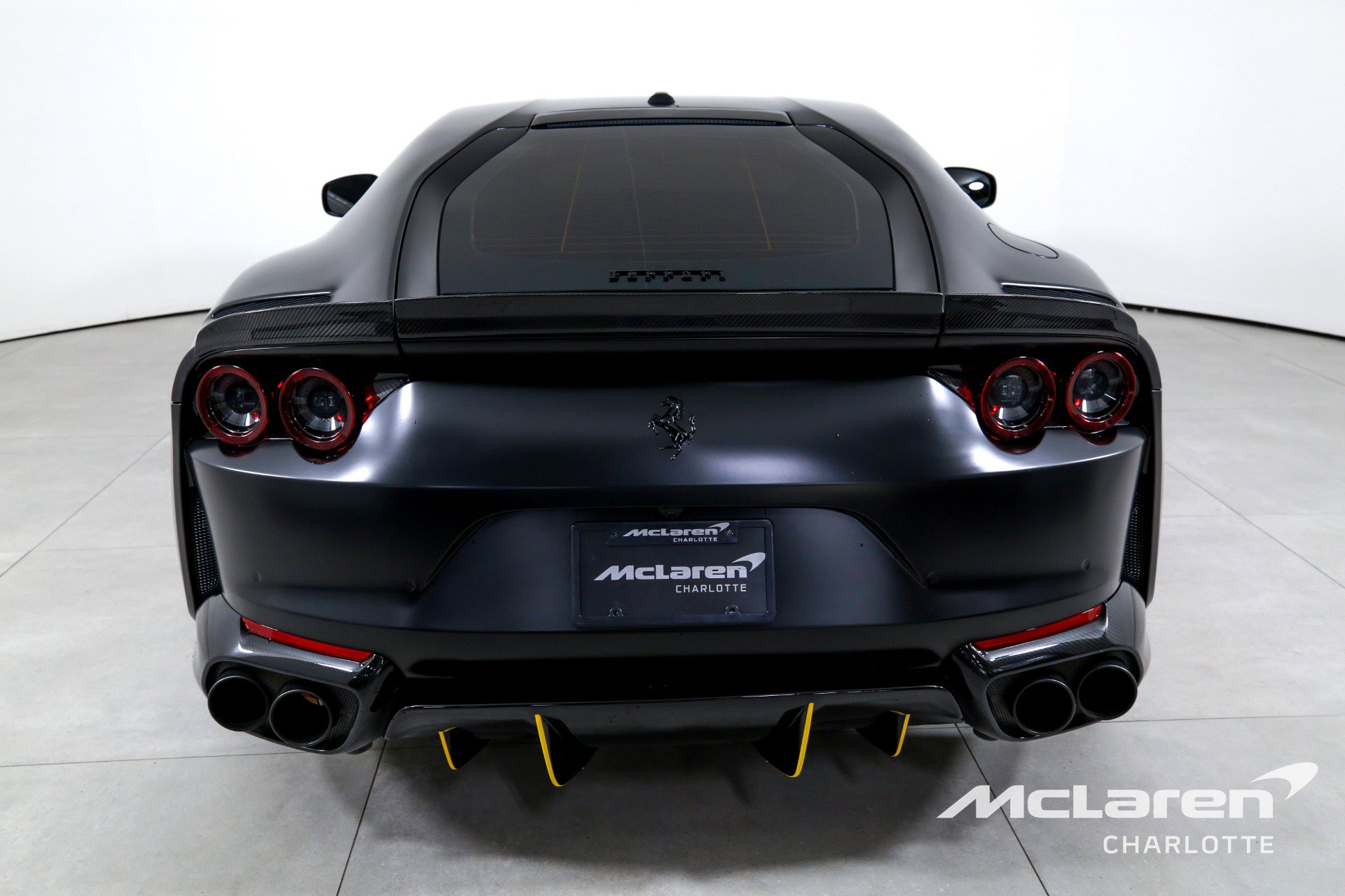 Used 2018 Ferrari 812 Superfast RWD image 7