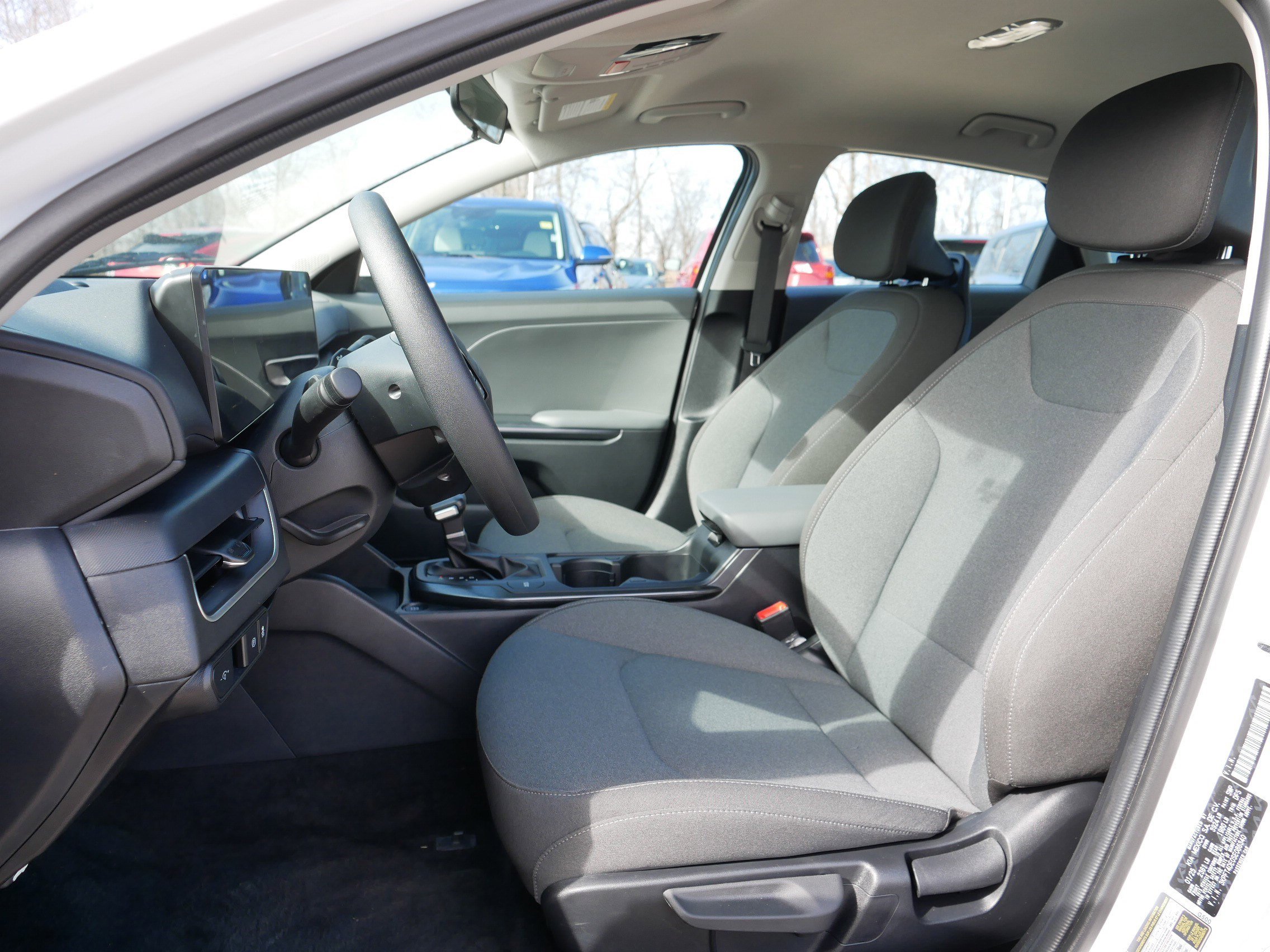 Certified 2025 Kia K4 LXS image 35