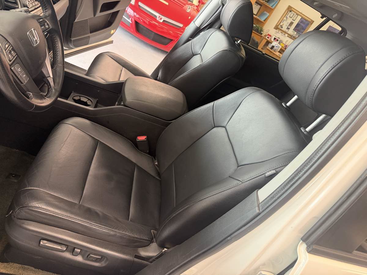 Used 2014 Honda Pilot Touring image 16