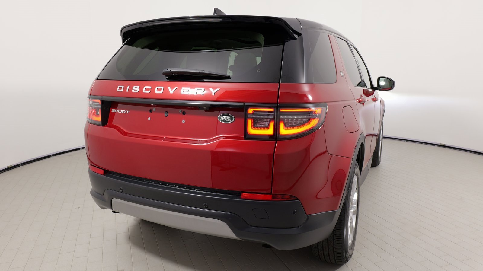 Used 2023 Land Rover Discovery Sport S image 26
