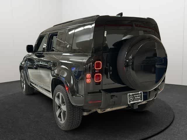 Used 2024 Land Rover Defender 110 X-Dynamic SE AWD/4WD image 5