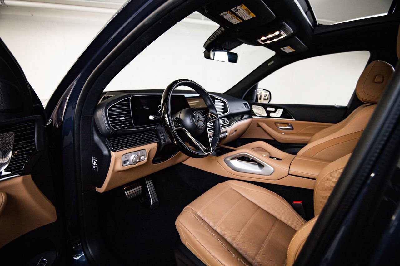 Used 2024 Mercedes-Benz GLS 580 4MATIC image 4