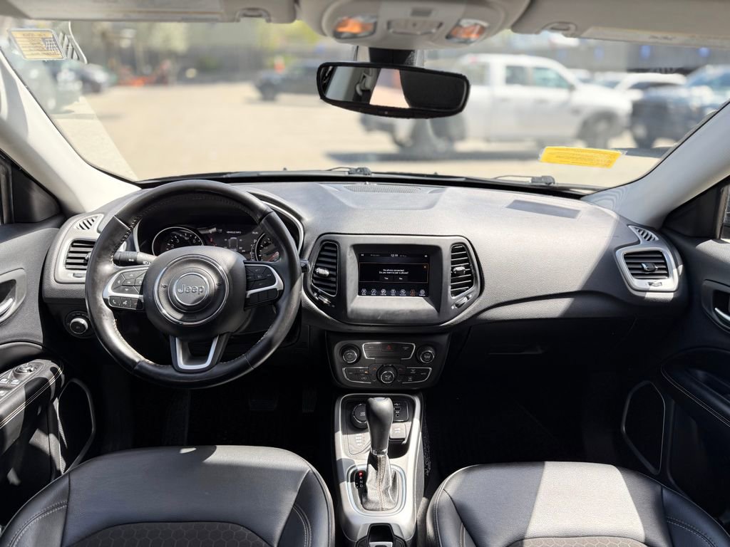 Used 2021 Jeep Compass Latitude w/ Convenience Group AWD/4WD image 7