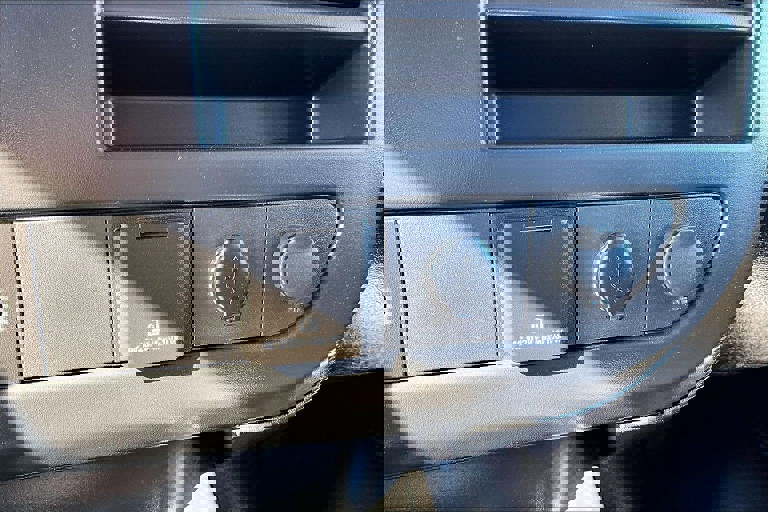 Used 2016 Chevrolet Express 3500 LT w/ LT Preferred Equipment Group image 19