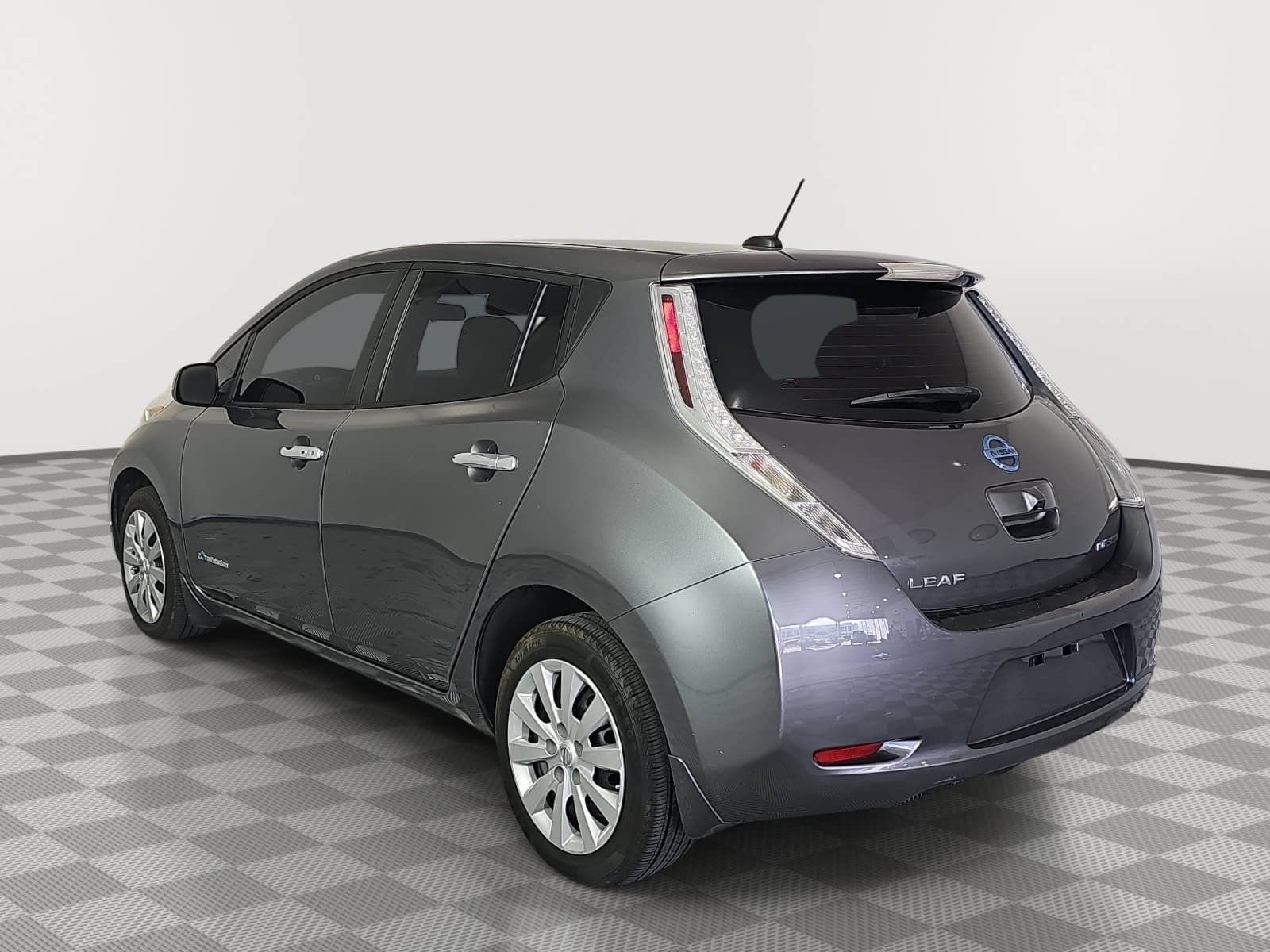 Used 2016 Nissan Leaf S w/ Charger Package FWD image 6