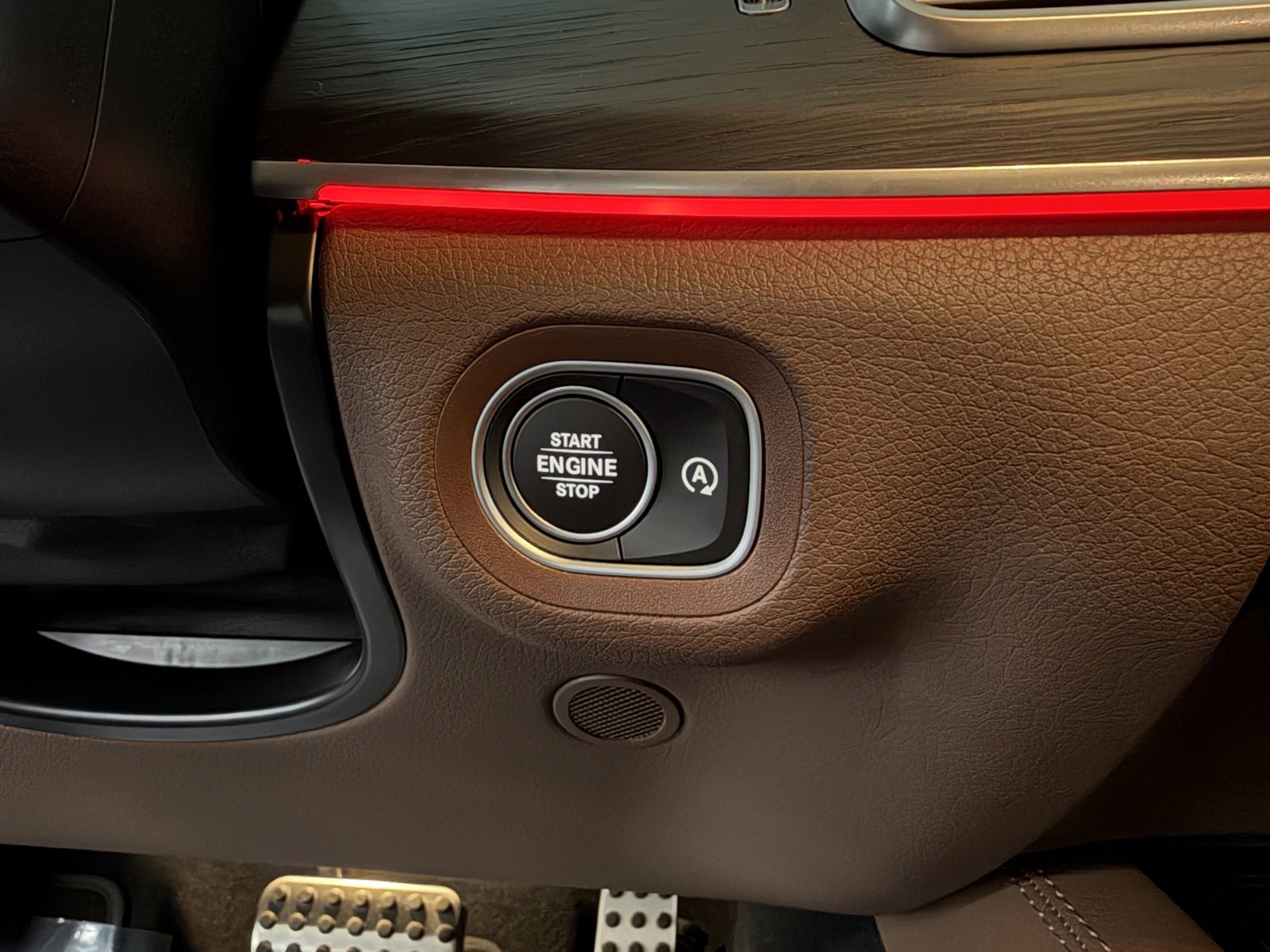 Used 2024 Mercedes-Benz GLS 450 4MATIC image 31