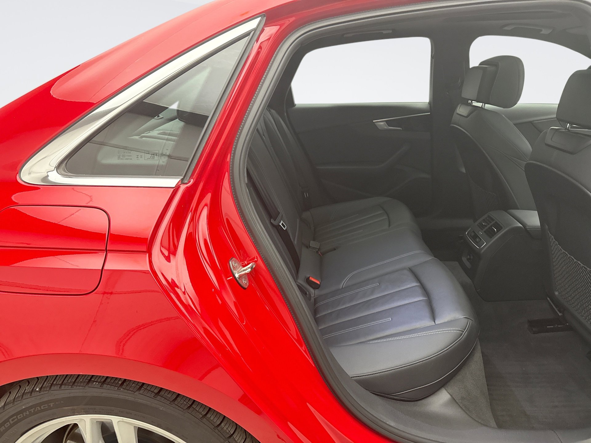 Used 2024 Audi A4 2.0T Premium image 18