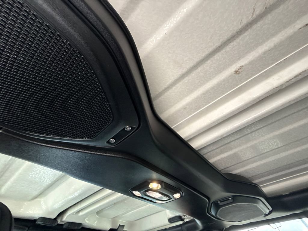 Used 2021 Jeep Gladiator Willys image 17
