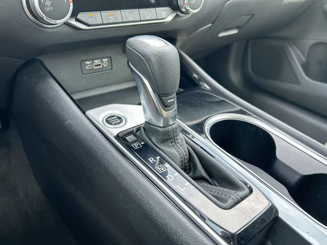 Used 2024 Nissan Altima 2.5 SV FWD image 15