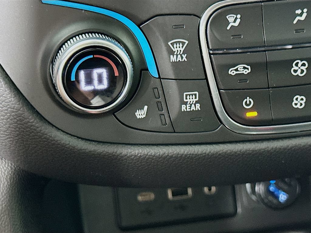 Used 2023 Chevrolet Equinox LT AWD/4WD image 27