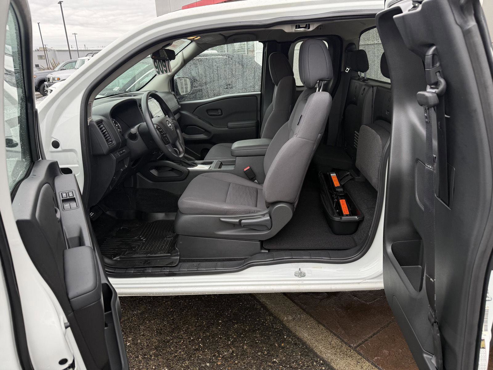 Used 2023 Nissan Frontier S w/ Technology Package image 11