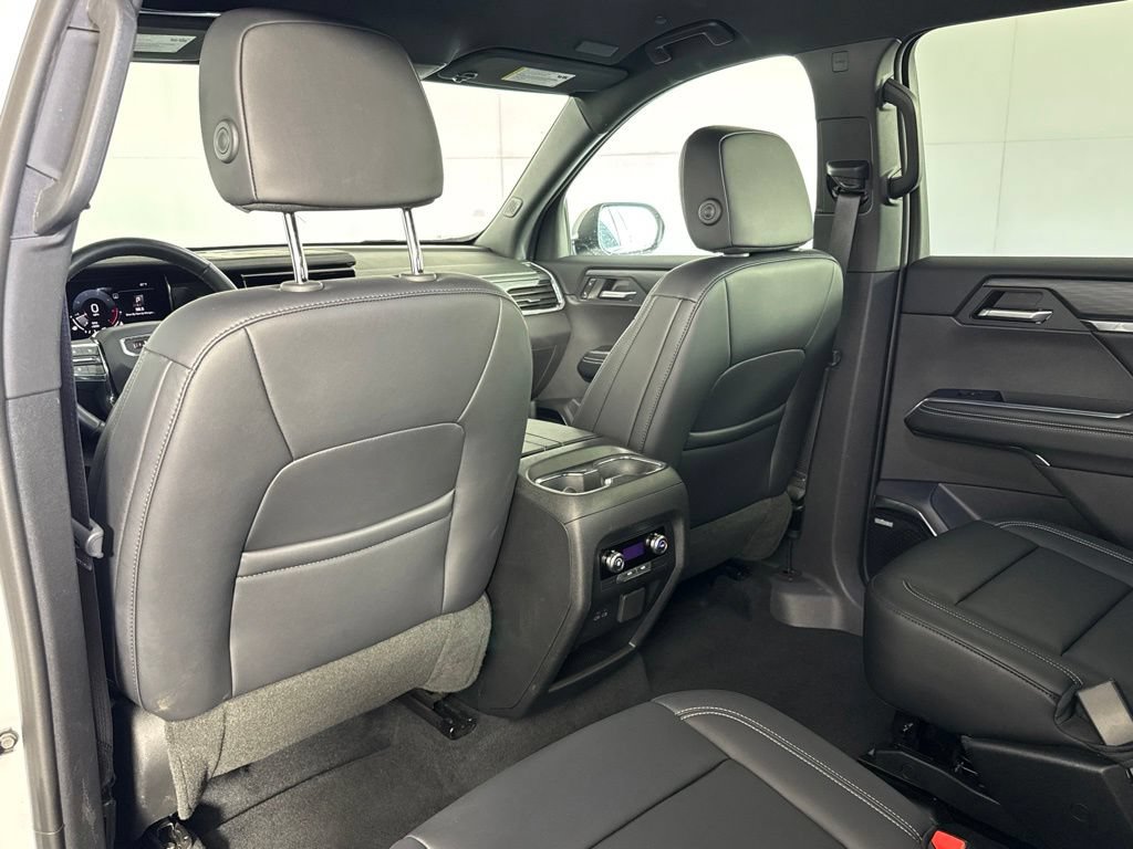 Certified 2026 GMC Acadia Elevation w/ Elevation Premium Package AWD/4WD image 40