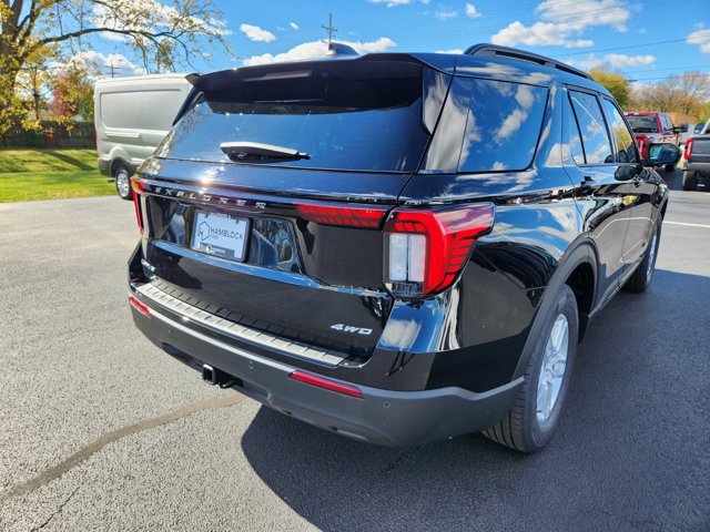 New 2026 Ford Explorer Active image 4