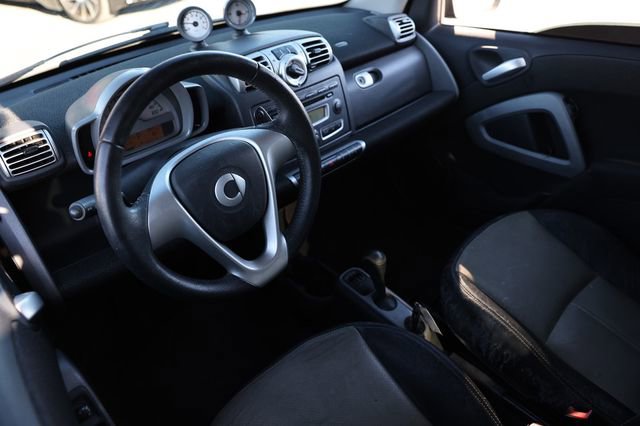 Used 2009 smart fortwo pure image 6