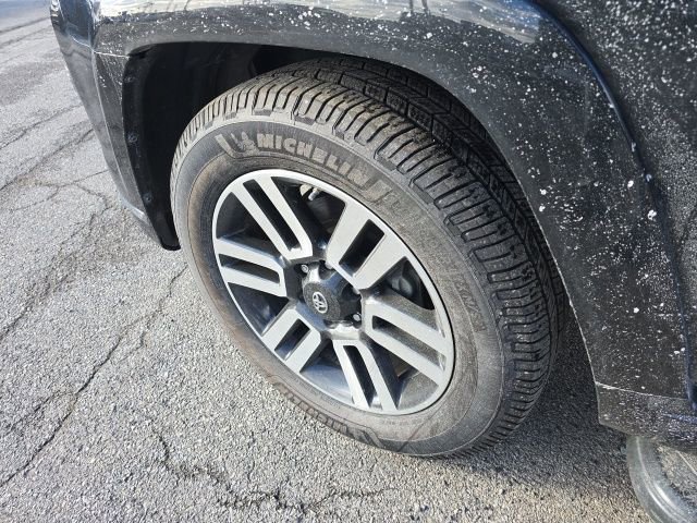 Used 2021 Toyota 4Runner Limited image 12