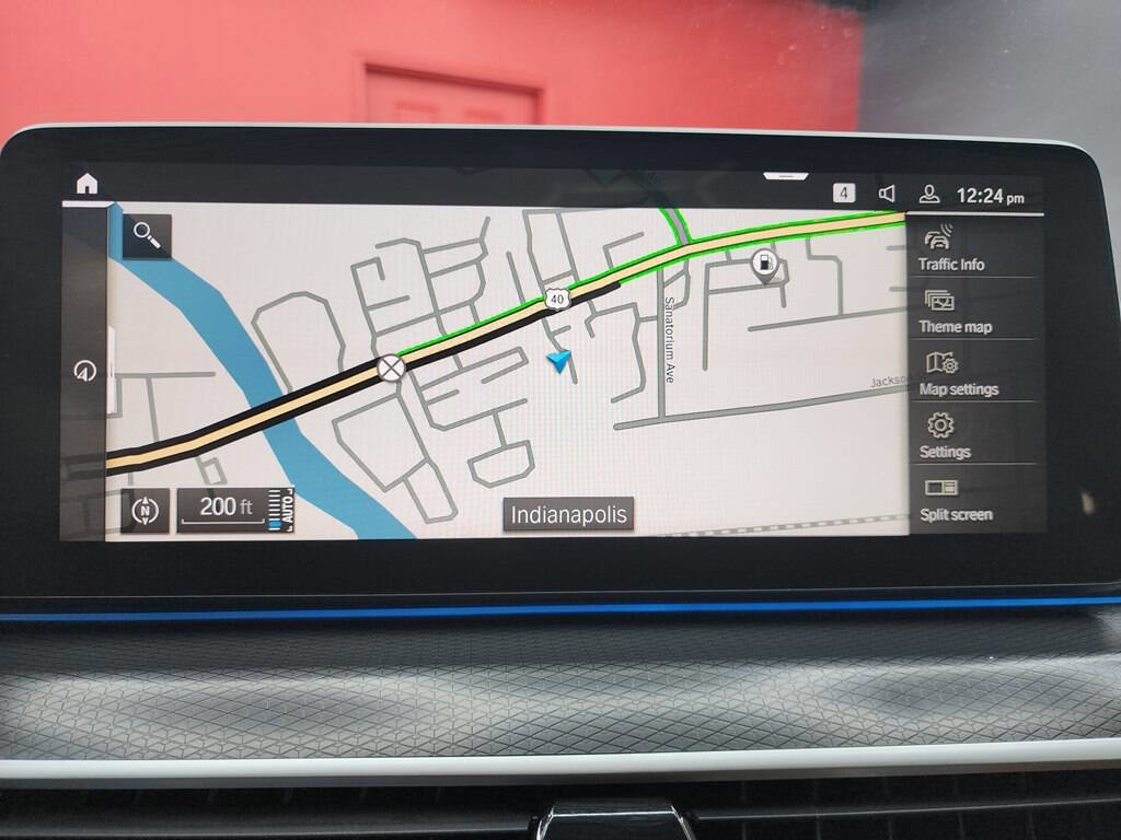 Used 2023 BMW 530e w/ M Sport Package image 29