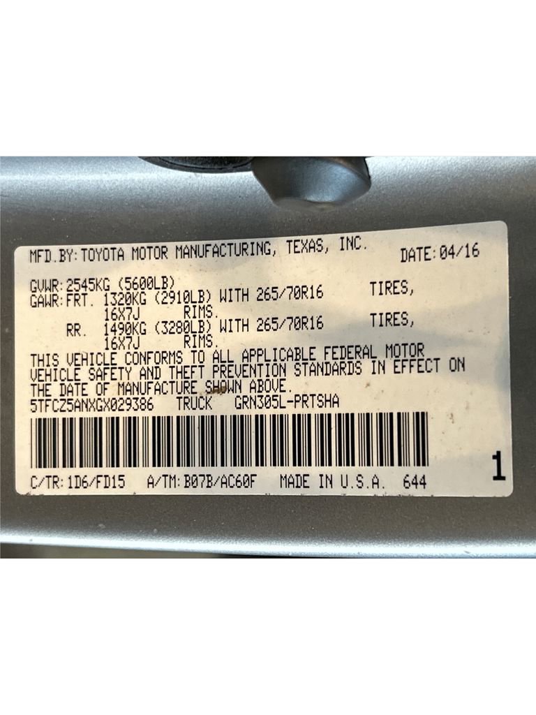 Used 2016 Toyota Tacoma TRD Off-Road image 11
