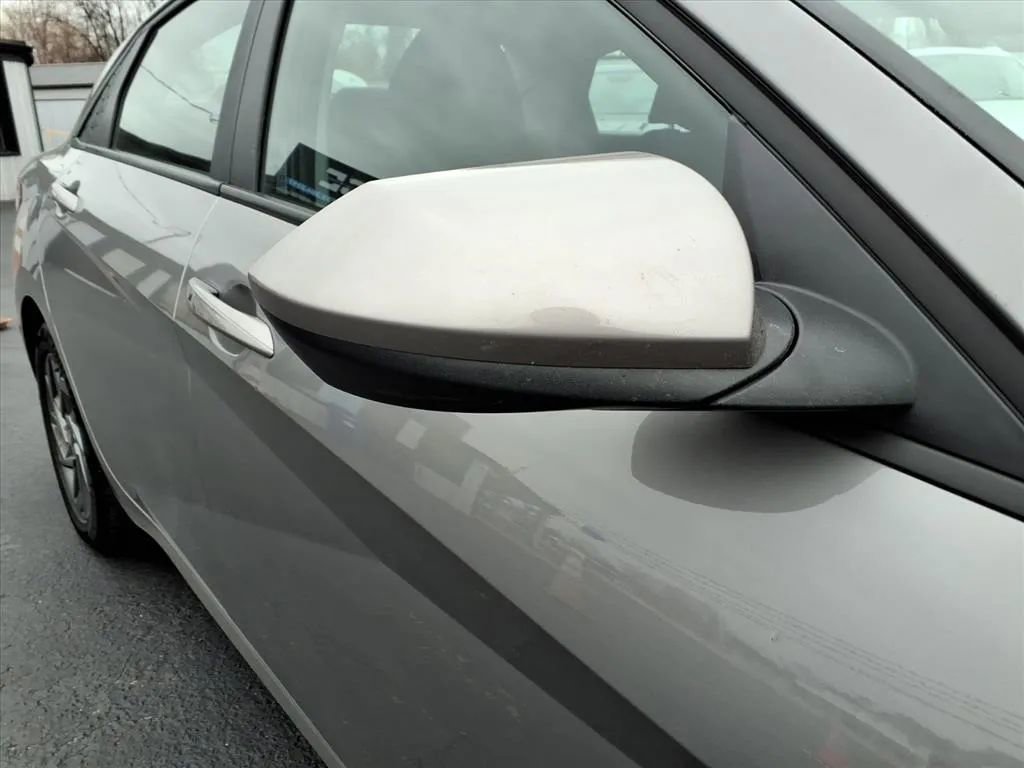 Used 2024 Hyundai Elantra SEL image 10