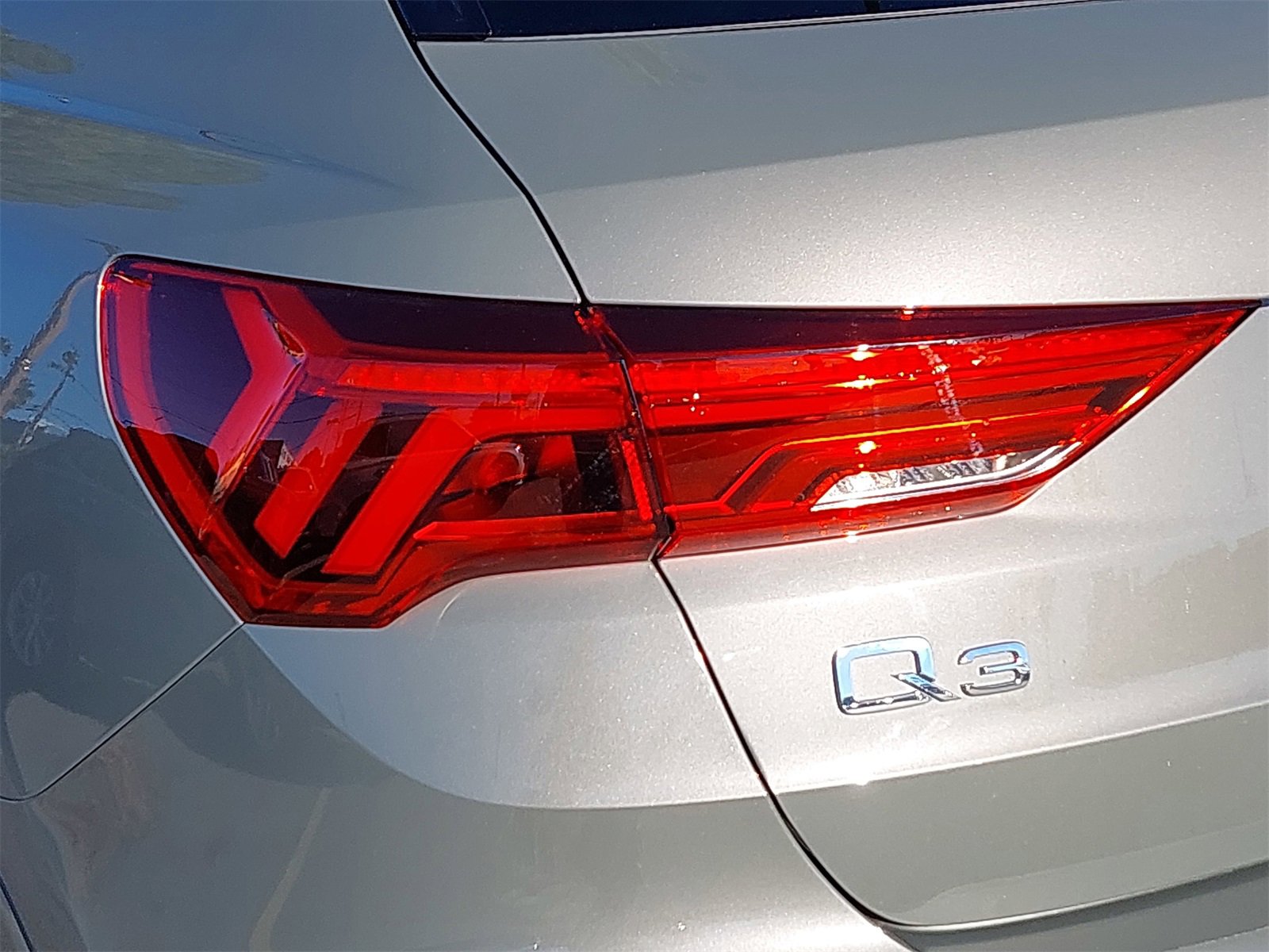 Used 2025 Audi Q3 2.0T Premium w/ Convenience Package image 35