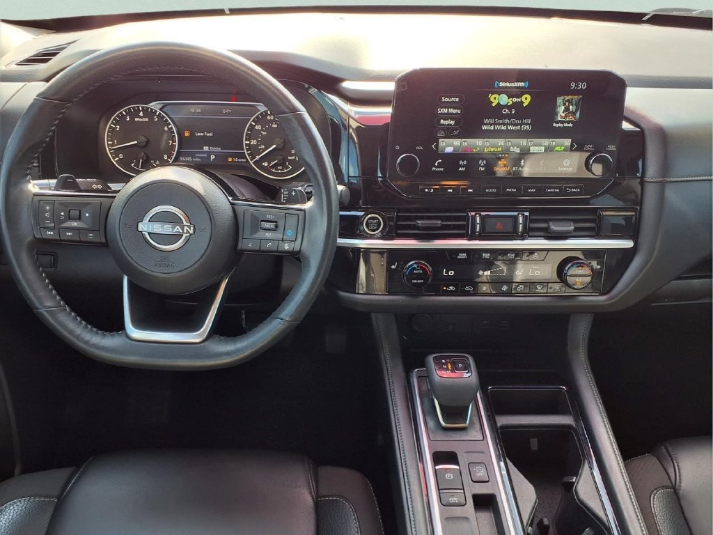 Used 2023 Nissan Pathfinder SL FWD image 11