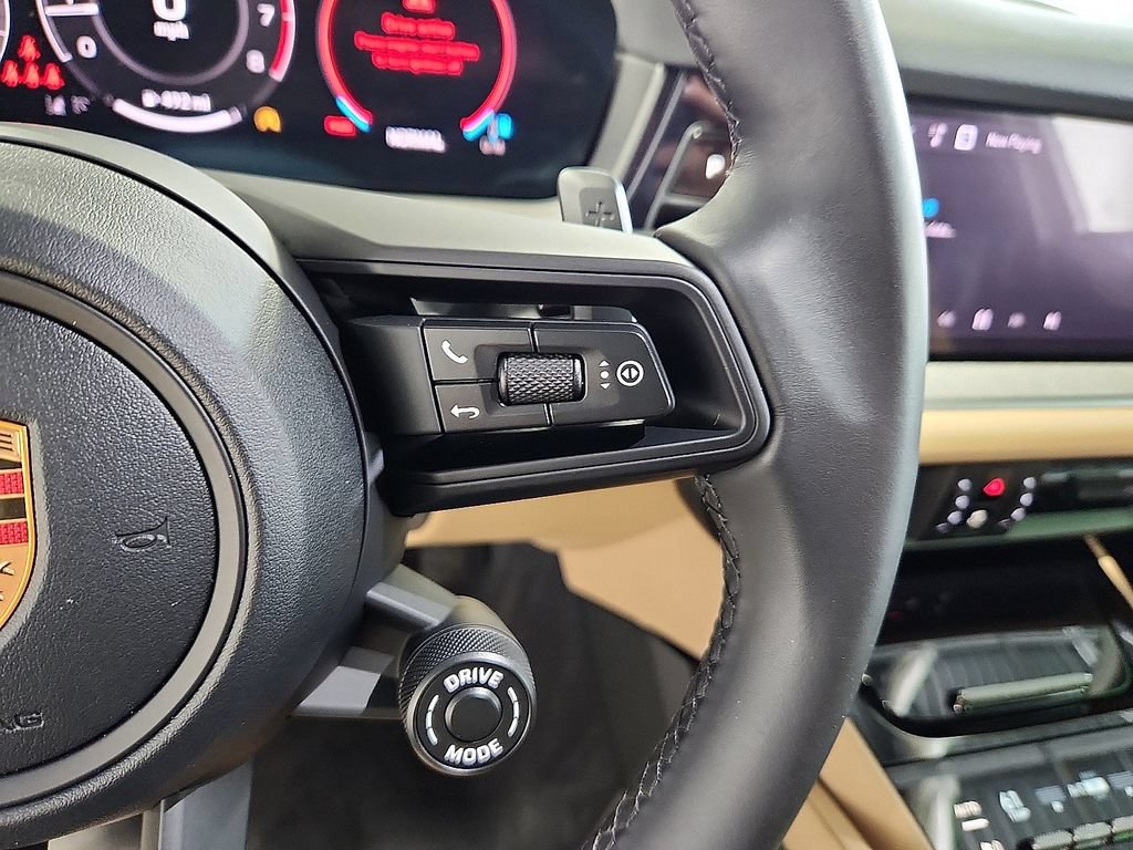 Certified 2026 Porsche Cayenne Coupe AWD/4WD image 22