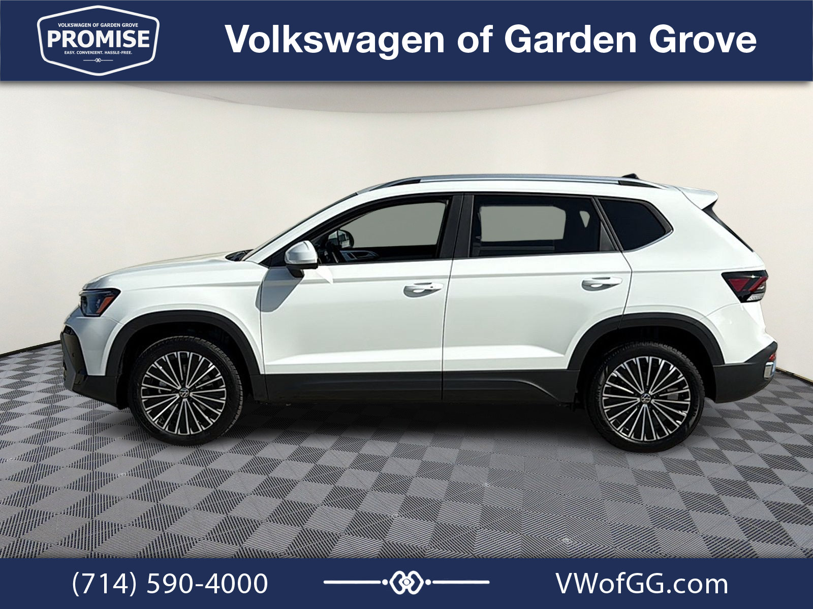 New 2027 Volkswagen Taos SE FWD image 5
