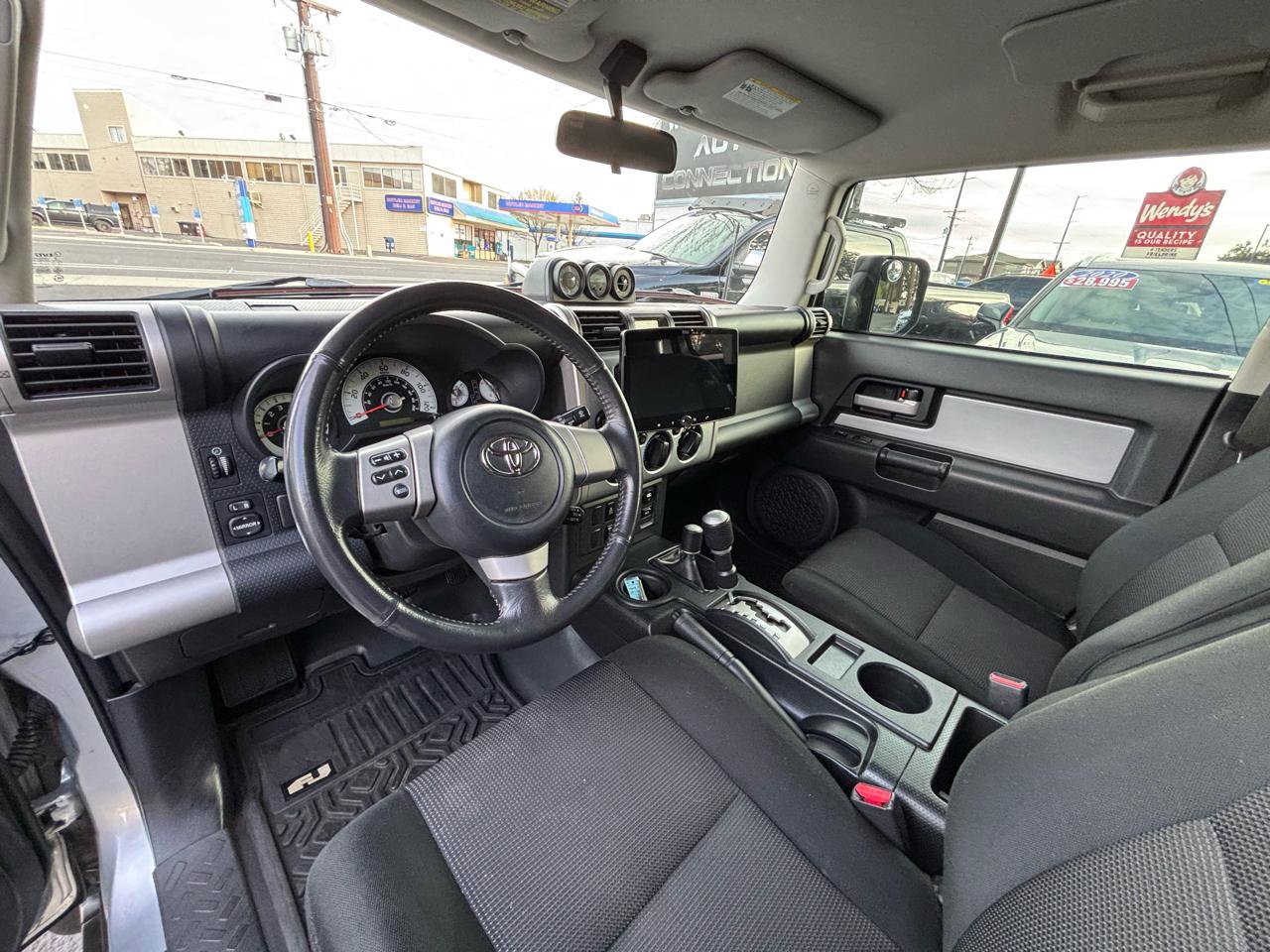 Used 2007 Toyota FJ Cruiser 4WD image 10