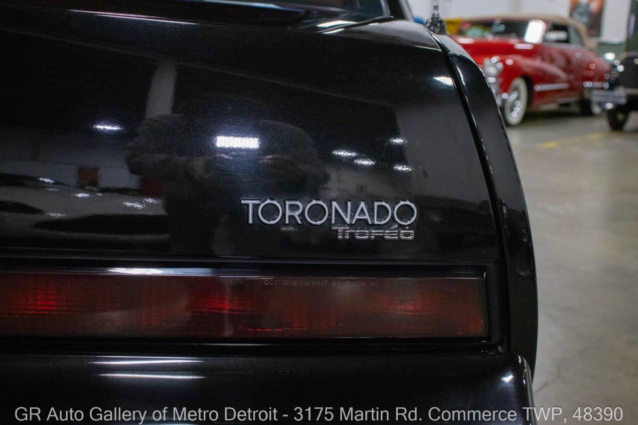 Used 1988 Oldsmobile Toronado Trofeo image 28