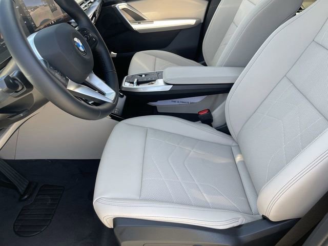 Used 2025 BMW X1 xDrive28i w/ Technology Package image 19