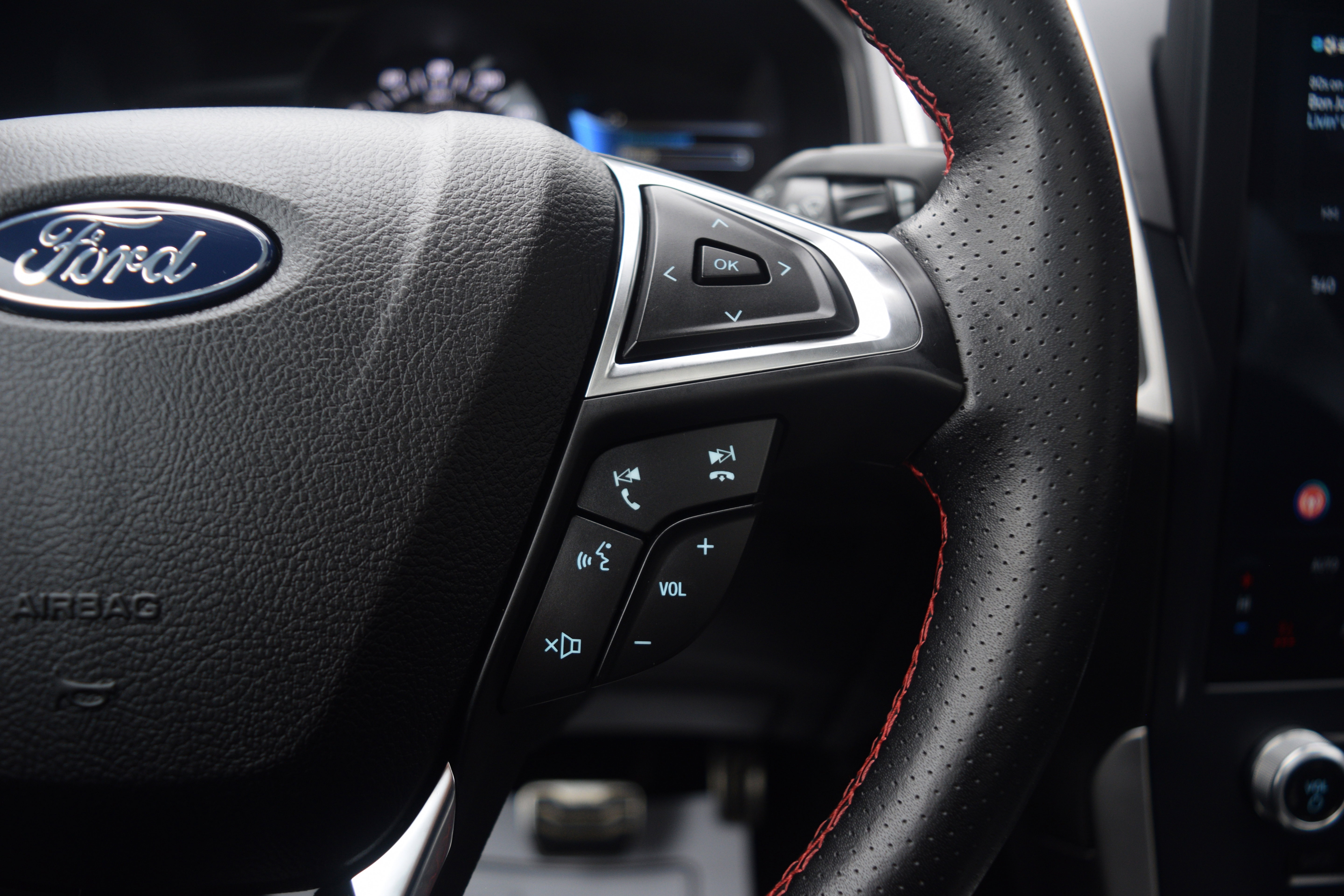 Used 2023 Ford Edge ST-Line image 5