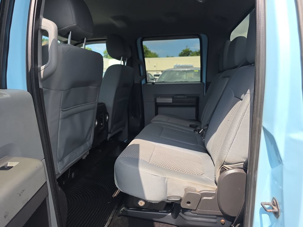 Used 2014 Ford F550 4x4 Crew Cab Super Duty image 16