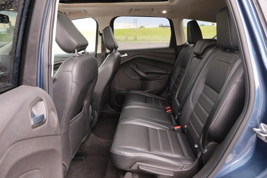 Used 2018 Ford Escape Titanium w/ Ford Safe & Smart Package AWD/4WD image 11