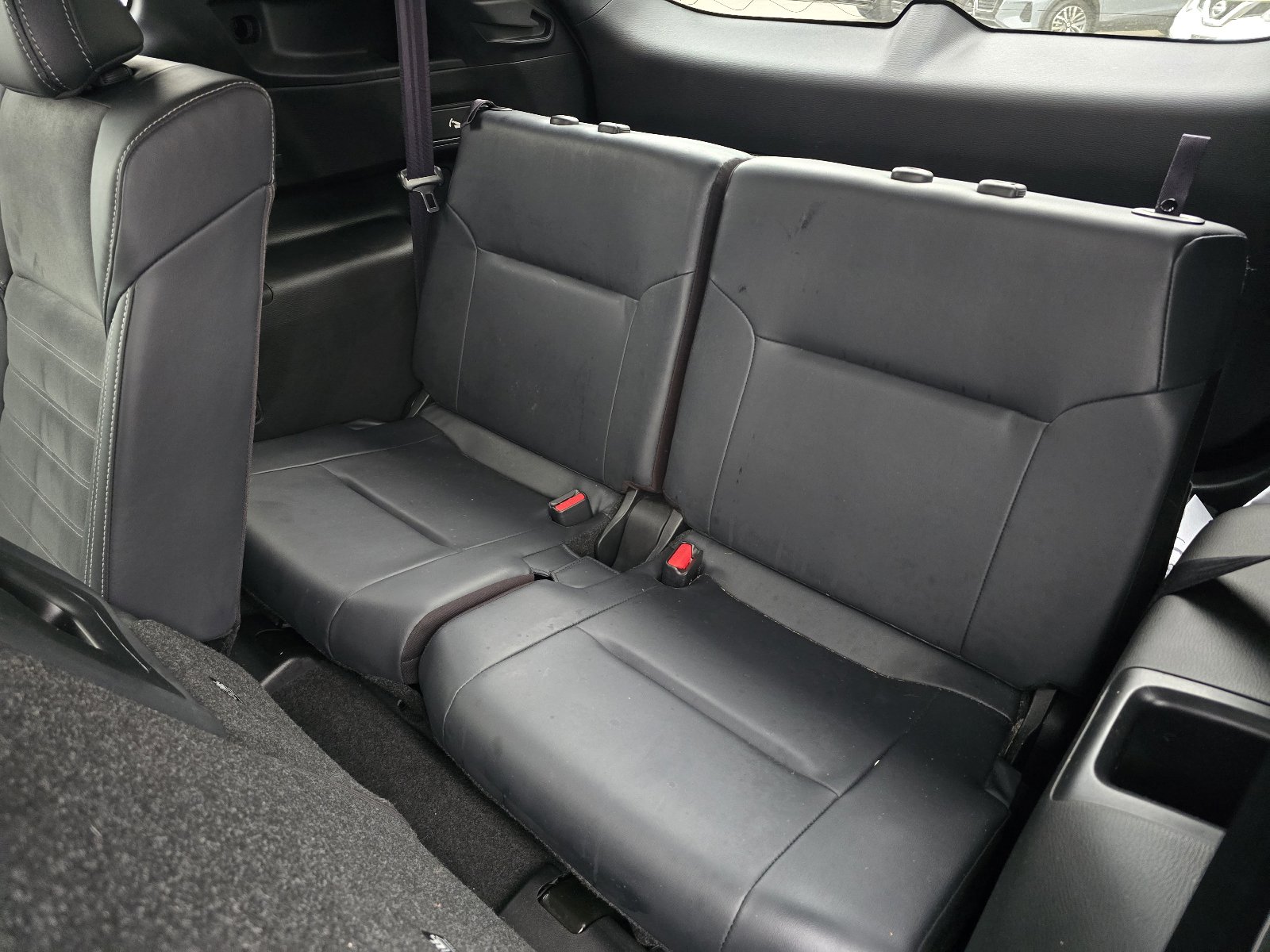 Used 2024 Mitsubishi Outlander SE image 10