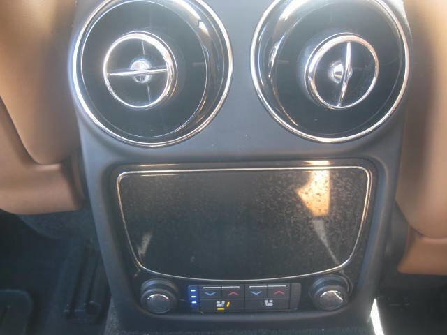 Used 2017 Jaguar XJ image 20